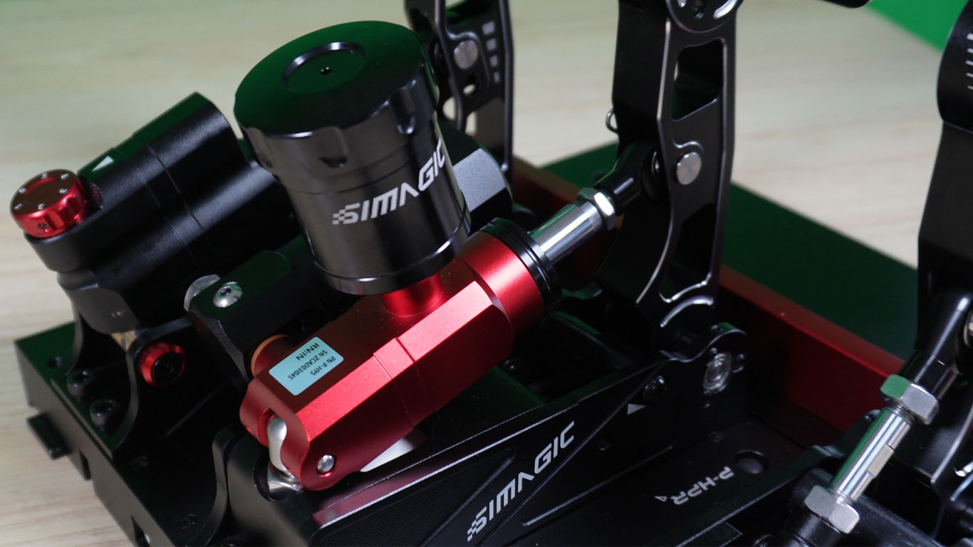 Zoom sur les modules hydrauliques du Simagic P1000