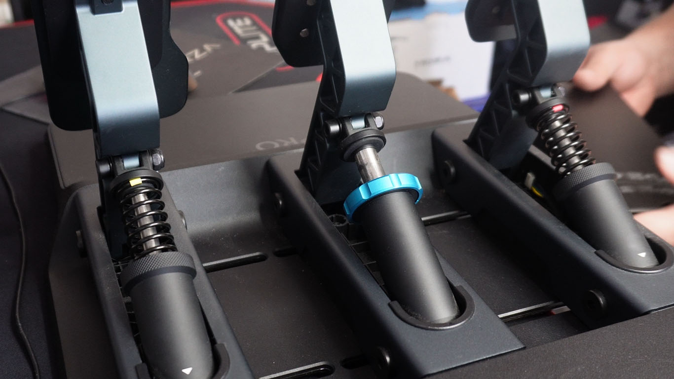 Arrière du pédalier Logitech Pro Racing Pedals avec accès aux élastomères