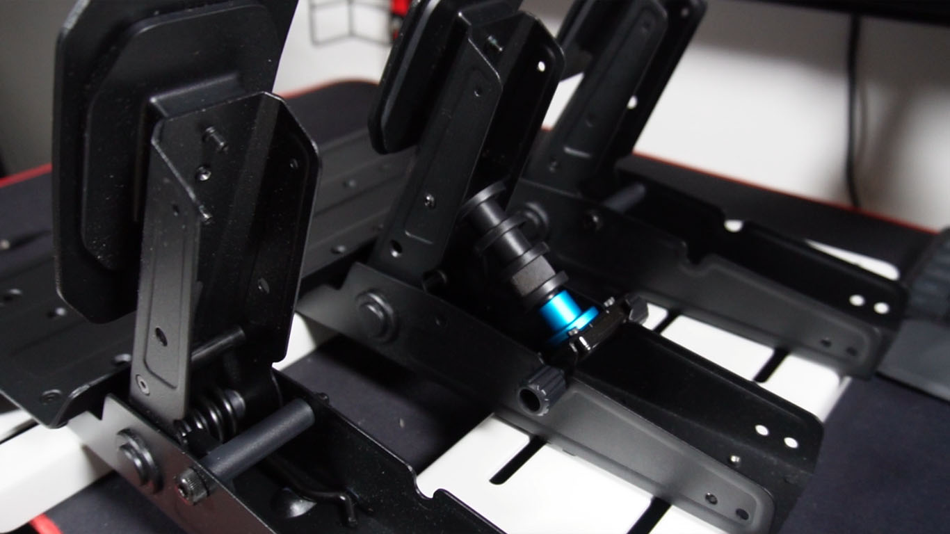 Arrière du pédalier Logitech RS Pedals avec élastomères et load cell