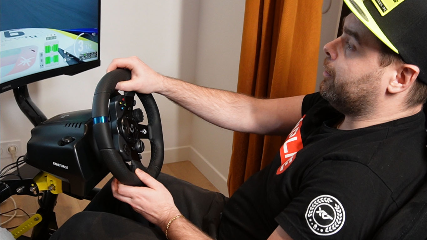 Logitech G923 en fonctionnement sur cockpit