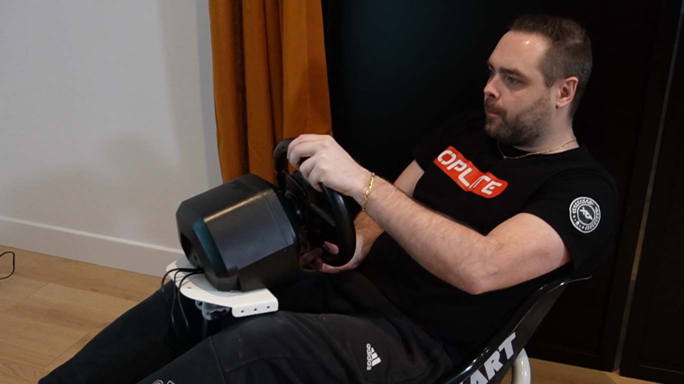 Thrustmaster T128 en utilisation