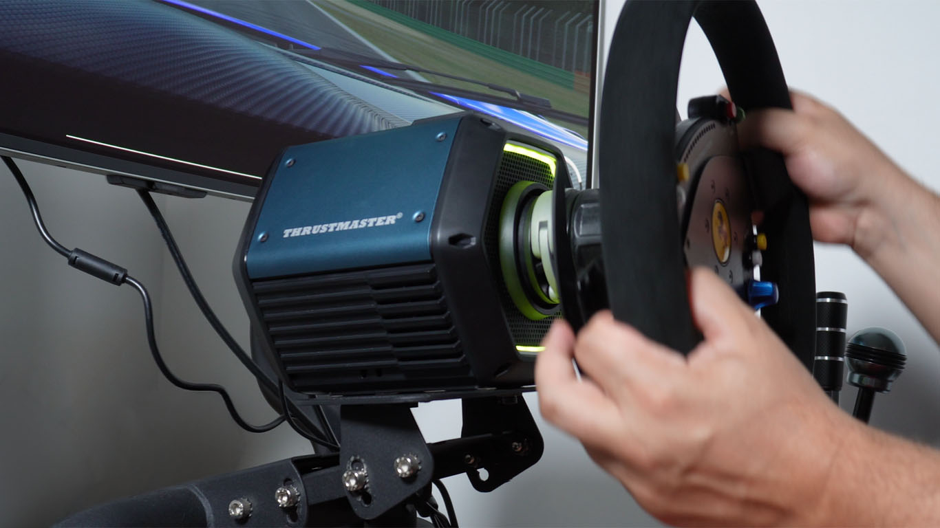 Thrustmaster T818 en utilisation sur simulateur