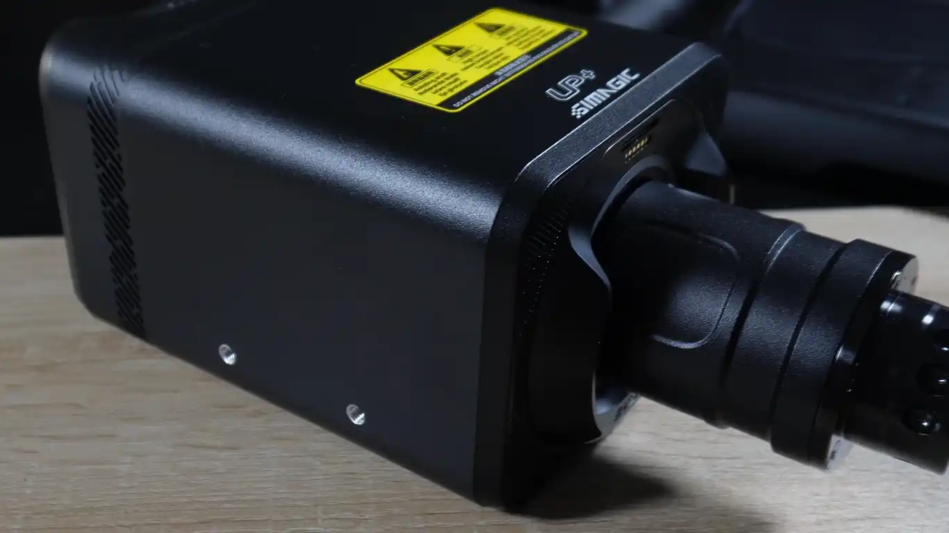 Zoom sur la base Simagic Alpha Evo Sport